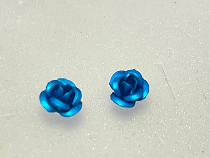 2 Pairs – Delicate Floral 3D Craved Rose Nylon Plastic Posts Stud Hypoallergenic Earrings